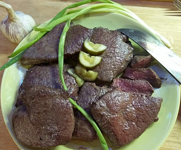 Превью The inner part of the roe deer thigh (steak)