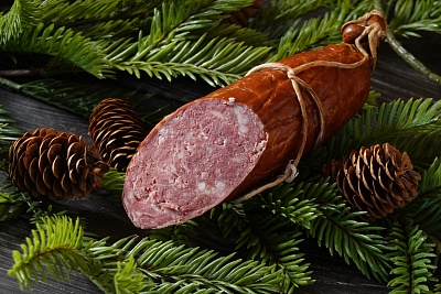 Превью Semi-smoked reindeer sausage with wild boar lard