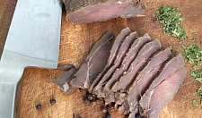 Preview Semi-smoked reindeer meat