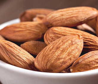 Gold almonds 25-27 (150 g)