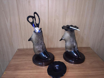 Фото A stand for stationery and an ashtray made of elk hooves