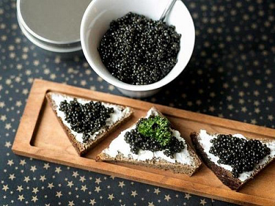 Превью Milk sturgeon caviar (iron can) 125 g