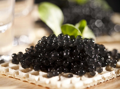 Превью Milk sturgeon caviar (iron can) 250 g