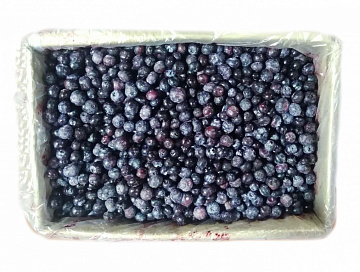Фото Frozen wild blueberries in a 2 kg box
